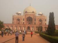 Humayuns Grabmal ist der architektonische Vorläufer des Taj Mahal