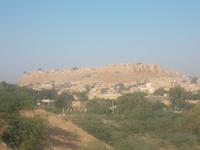 Blick zur gewaltigen Festung - der Altstadt von Jaisalmer