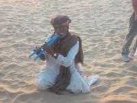 ... auch hier gab es nach indischer Sitte Musik ... 