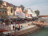 Badetreppen gleich an den Geschäften