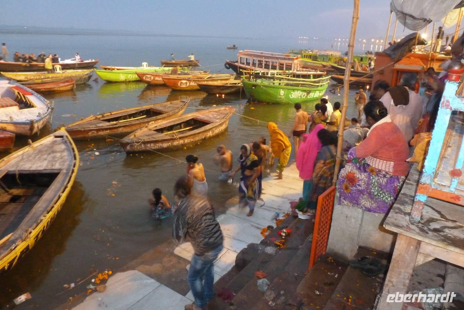 Die Ghats - die Badetreppen am Ganges