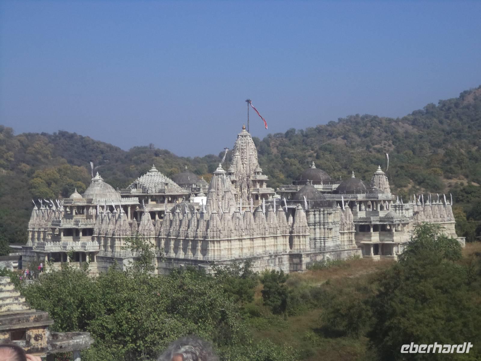 Gesamtansicht des Adinath-Tempels von Ranakpur