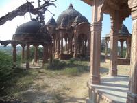 historische Verbrennungsplätze der Rajas von Khejrala