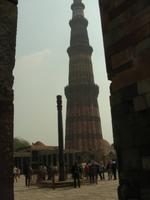 Q´tab Minar und die Eiserne Säule