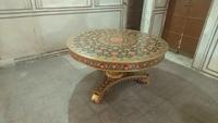 Bunter Tisch im Palast von Bikaner