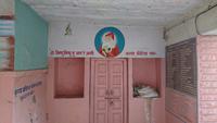 Der Weihnachtsmann in Indien an einem Tempel nahe Fort Khejrala