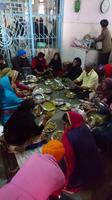 Geschirrreinigung im Sikh-Tempel in Delhi