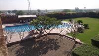 Pool im Burghotel Khejarla