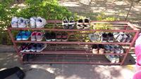 Schuhregal vor dem Jain-Tempel Ranakpur