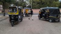 Tuk Tuks brachten uns nach einem Stadtausflug zurück zum Hotel in Jodhpur