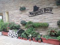 auf dem Weg nach Darjeeling: kurze Erfrischungspause in Margaret´s Deck