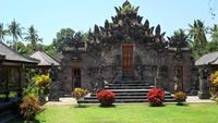 191 Meduwe Karang-Tempel