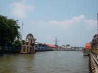 Malakka-Fluß mit SChöpfrad