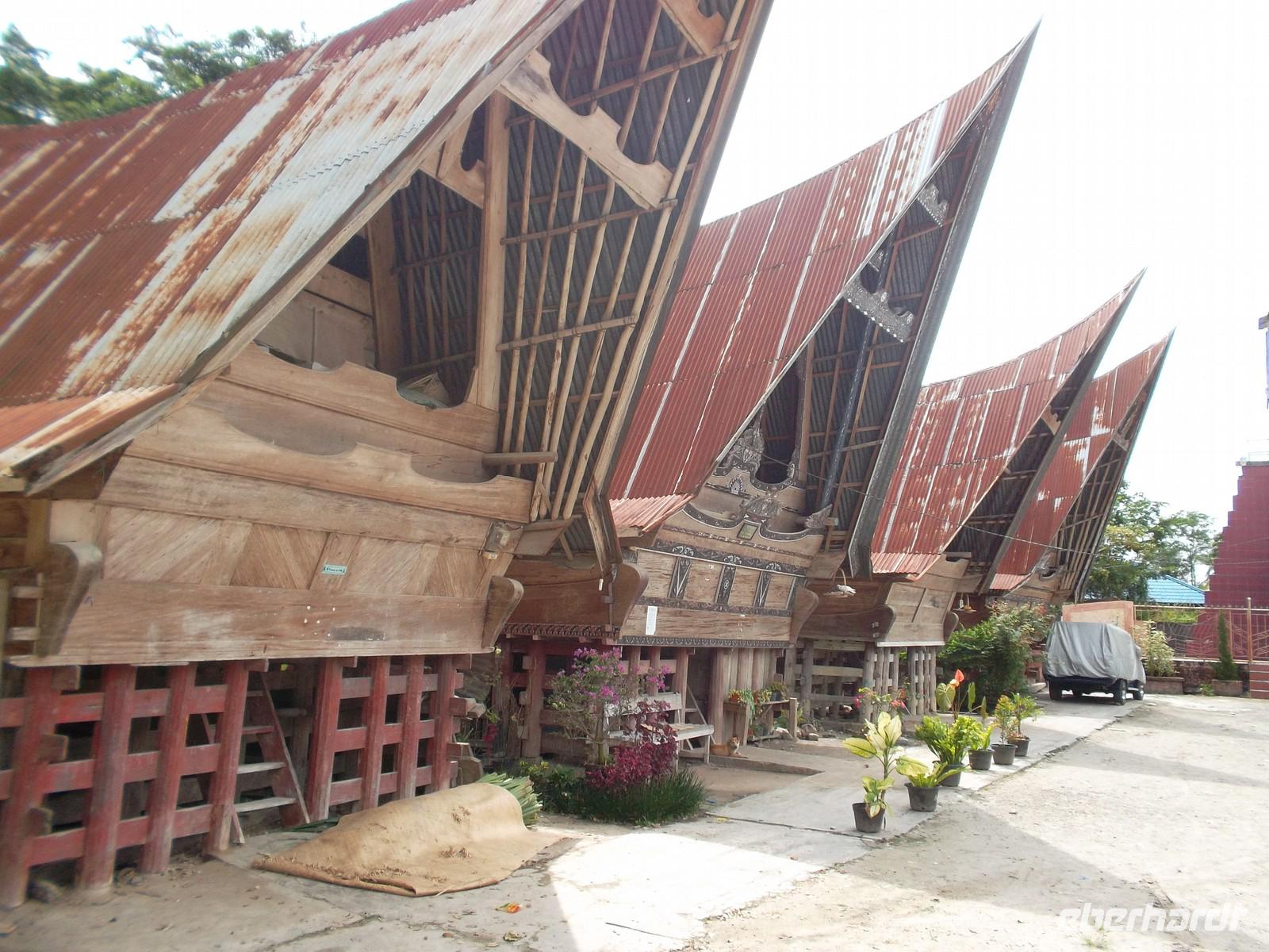 Typische Batak-Toba-Häuser