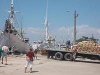 auch heute noch von Hand be-. und entladen