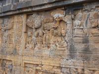 Das Leben Buddhas in Stein gehauen