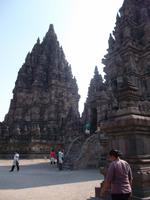 Die Anlage Prambanan ist riesig