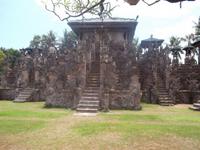 Ähnlich: der Meduwe Karang-Tempel 