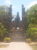 Eingang zum Meduwe Karang