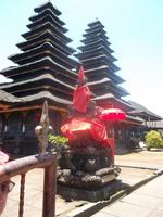 Pagodenartig sind die Dächer