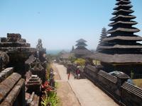 Zentrale Allee im Besakih