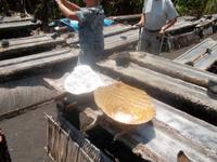 ... und reines Meersalz bleibt zurück.