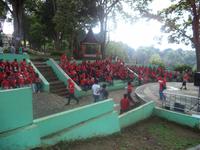 Motivationstraining für junge Angestellte am Canyon