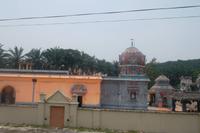 Hindutempel mit Kellie-Figur