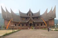 Der Pagaruyung-Königspalast der Minangkabau in Batusangkar