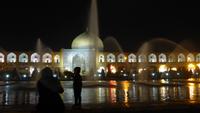 Isfahan, Imam-Platz mit Lotfollah-Moschee am Abend