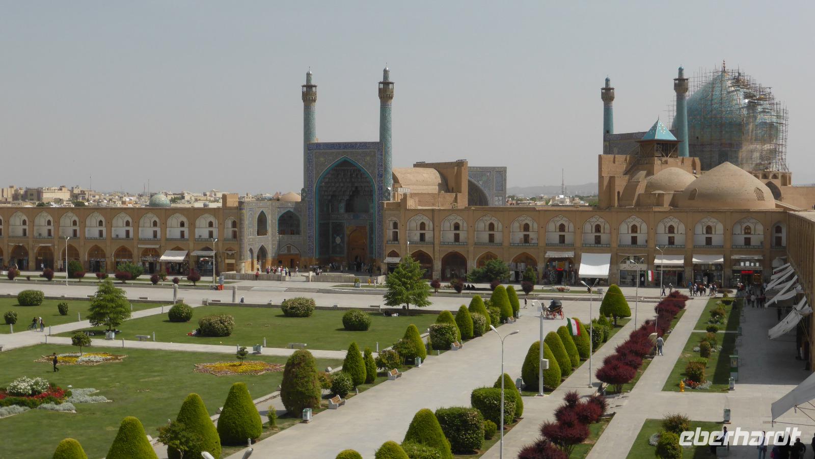 Isfahan, Blick on der Terrasse des Ali Qapu Palastes auf die Imam-Moschee