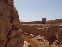 816_Wüste Lut; Festungsdorf