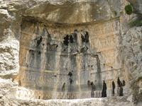 Reliefs in der Tankg-e Choqan-Schlucht