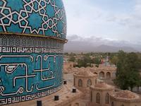 auf dem Dach der Shah Nematollah Vali- Grabanlage in Mahan