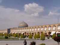 Maydan-e Naqsh-e Jahan-Platz mit Lotfullah-Moschee 