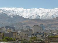 Hamadan -  Blick vom Hegmataneh- Hügel auf das Zagros- Gebirge