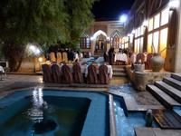 Yazd - Abendessen im Hotel Moshir - al - Mamalek Garden