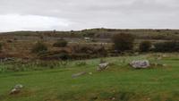 Irlands berühmtester Dolmen in der Weite des Burren