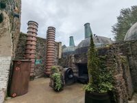 Brennblasen der Killbeggan Whiskey Distillery 