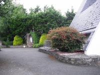 Weg zur ........... am Heiligtum in Knock