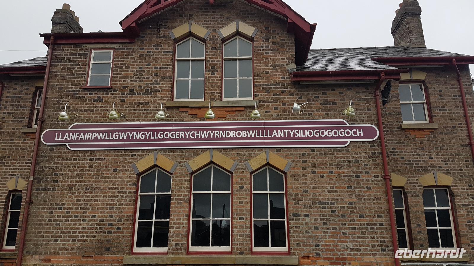  Llanfair PG