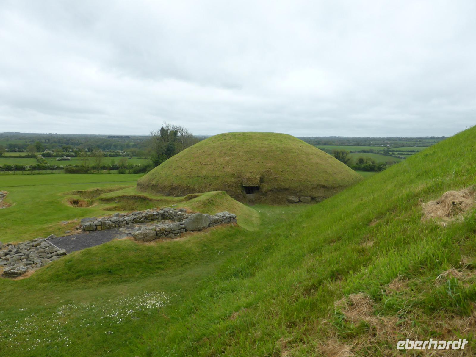 003-Knowth