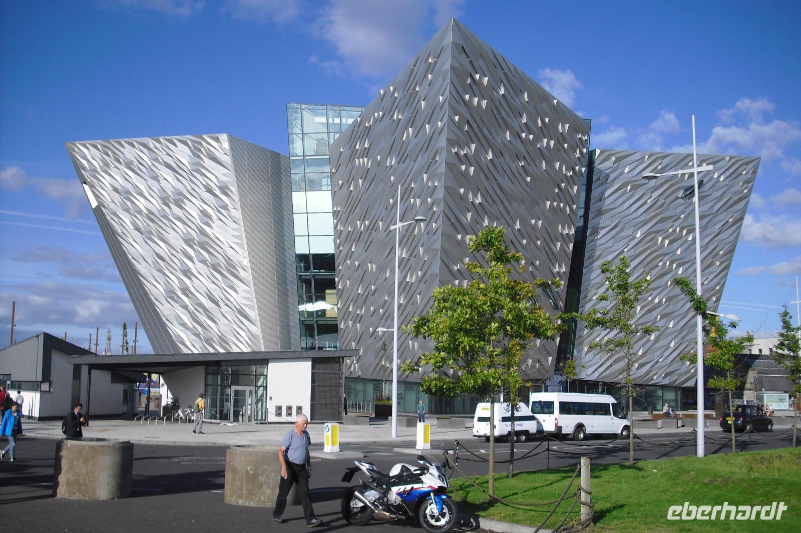 Stadtrundfahrt mit Willie in Belfast