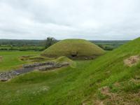 003-Knowth
