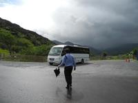 und es gibt ihn doch.....ab-und-zu....den Regenb. Oisin muss dennoch raus