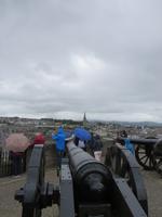 Derry, Blick von den Stadtmauern auf die Bogside Murals