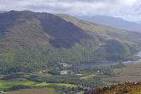 Wanderung im Connemara National Park - Blick auf die Kylemore Abbey