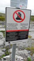 081 Irland - Hinweisschild im Burren