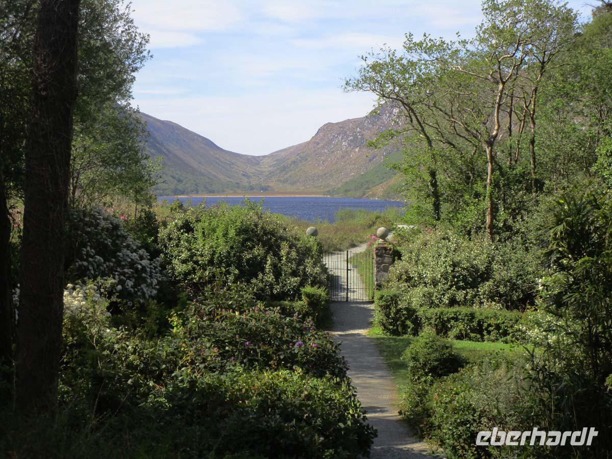 Blick vom Garten des Castles in den Nationalpark Glenveagh