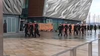 Marine feiert am Titanic Belfast